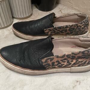 Naturalizer Zola cheetah print slip ons sz 9-1/2